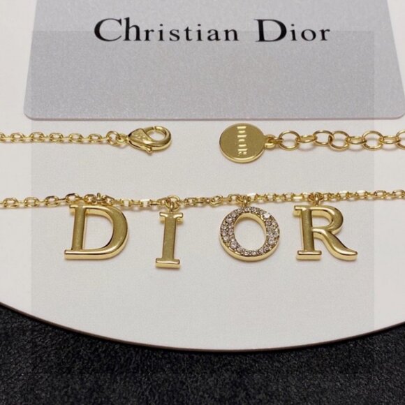 Dior Lustrous Gold Letter Charm Necklace - Picture 6 of 6